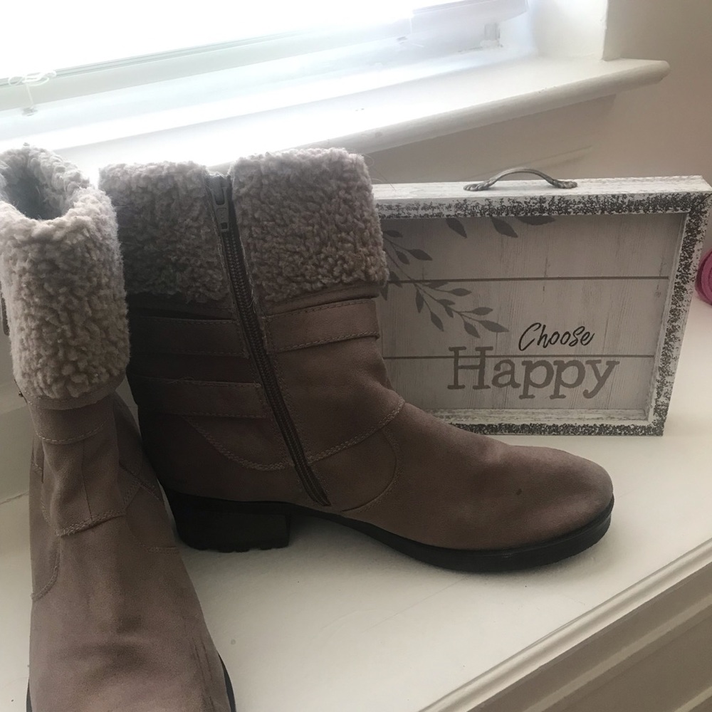 White mountain boots, 11.5 W. Berown